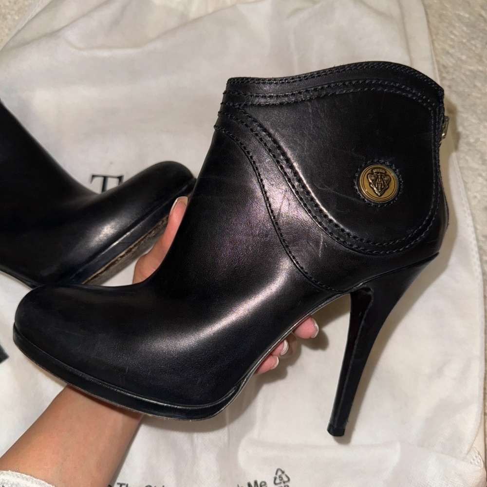 Authentic leather Gucci black Diana Ankle boots Size 8 - Picture 7 of 11